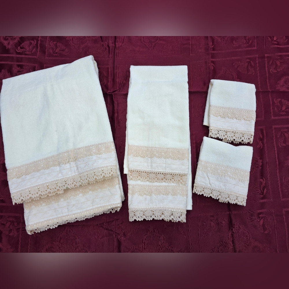 Avanti Grand Prix Cream Towels